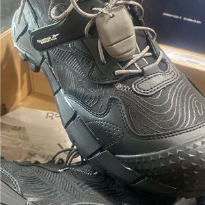 Reebok Men's Gray Athletic Shoes